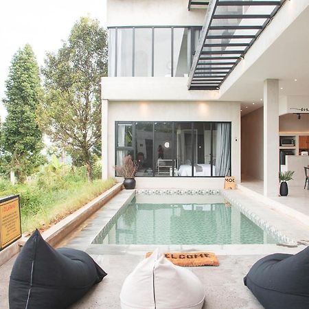 Villa Moo By The Villas 100 Puncak Exteriör bild